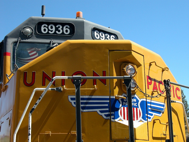 UP 6936 with Wings and Flag!