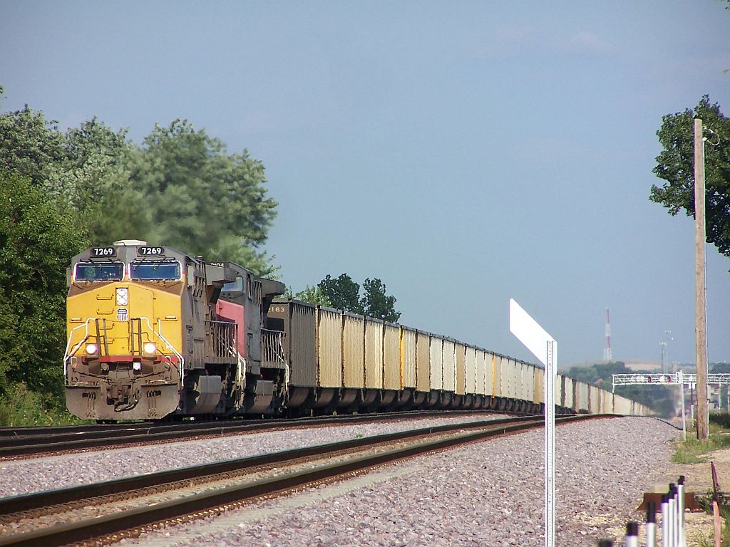 UP 7269 at La Fox