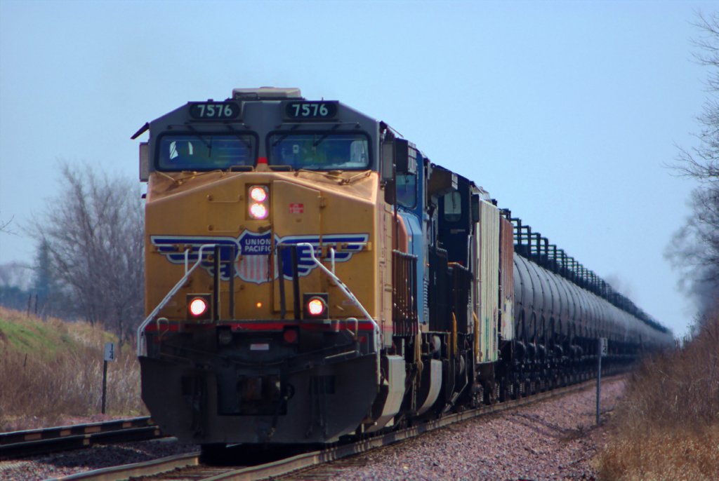 UP 7576