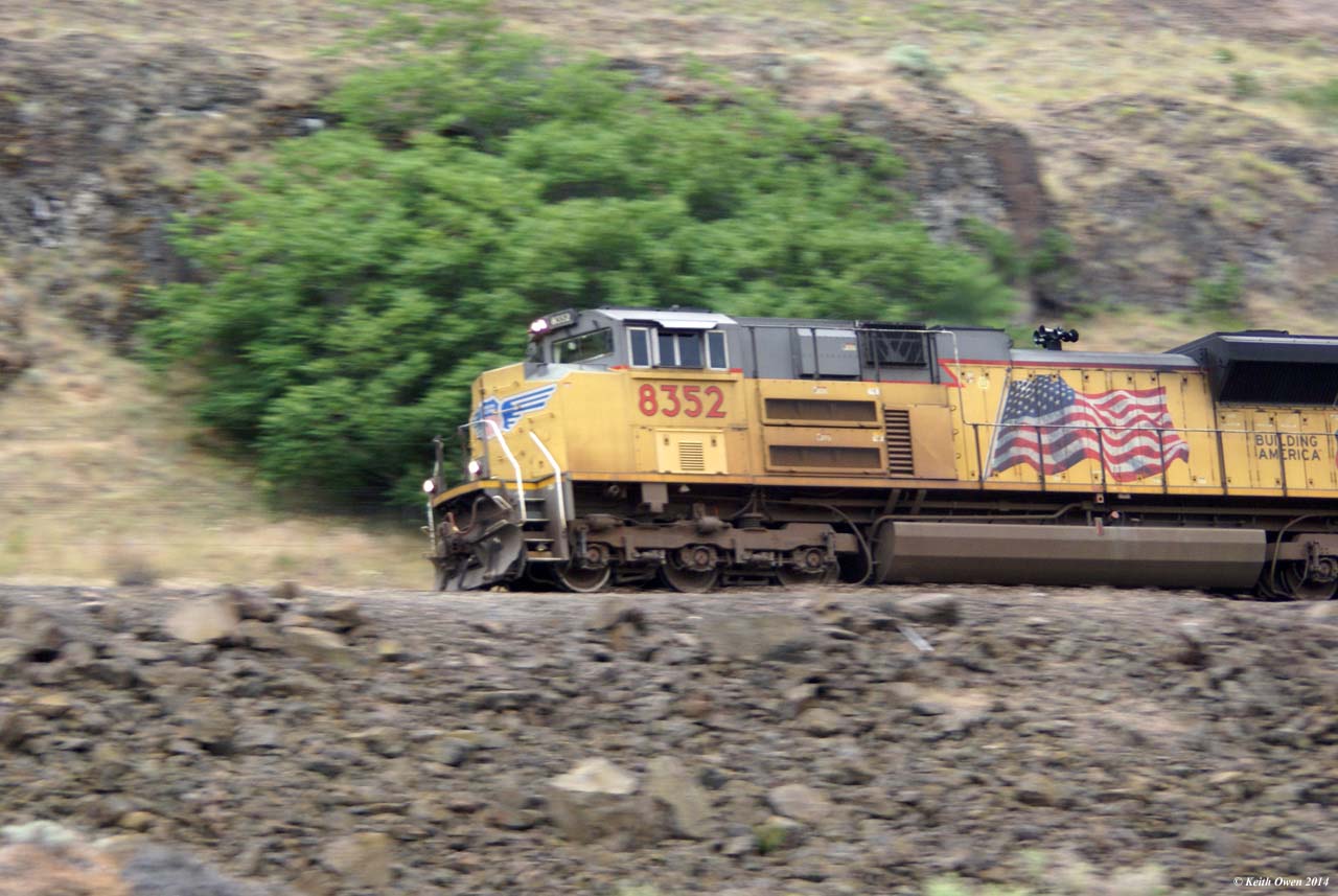 UP 8352