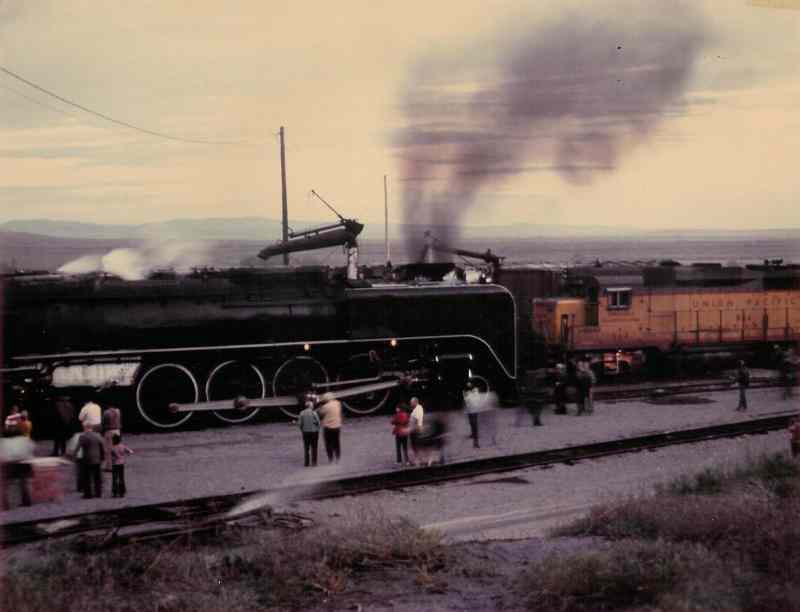 UP 8444 and UP 844 at Hinkle OR