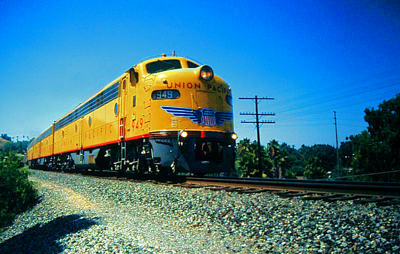 UP E's Through Riverside