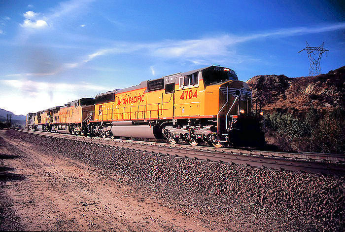 UP Hauls the Stacks Over Cajon