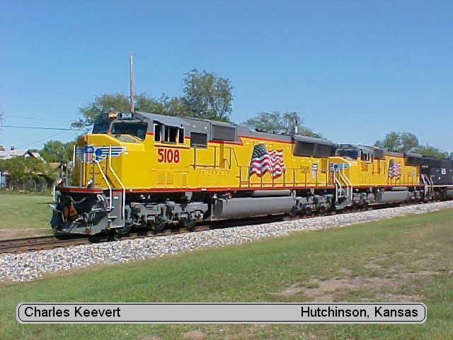UP_5108_&_UP_5010_auto_train_at_cemetary