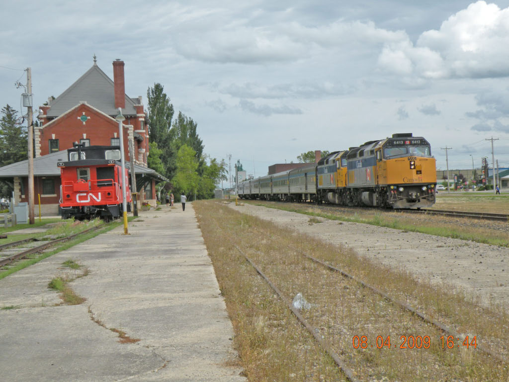 Via 693 at Dauphin