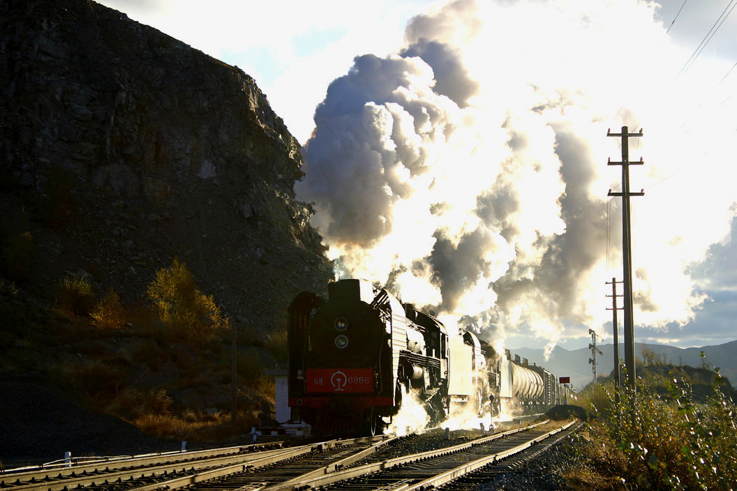 WESTBOUND AT GALADESTIA