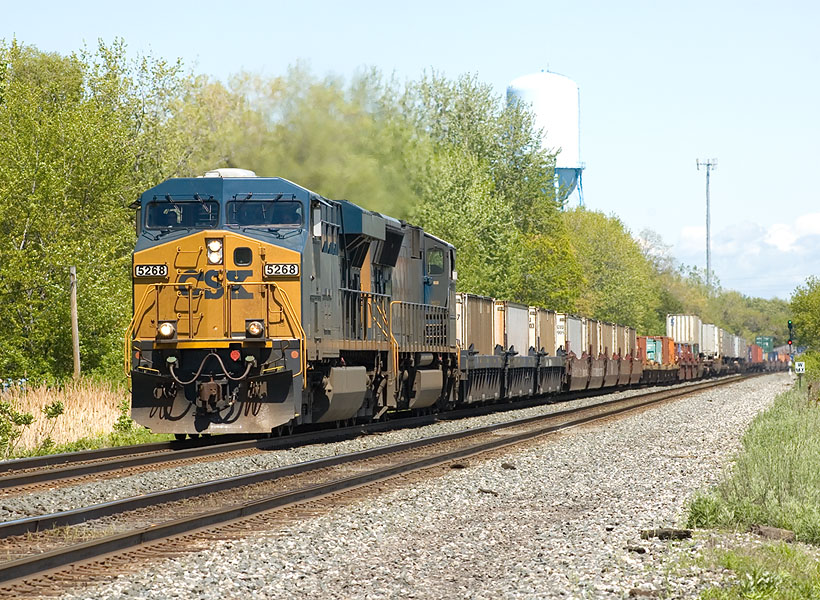 Westbound CSX Q115