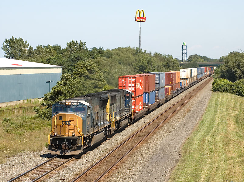 Westbound CSX Q115