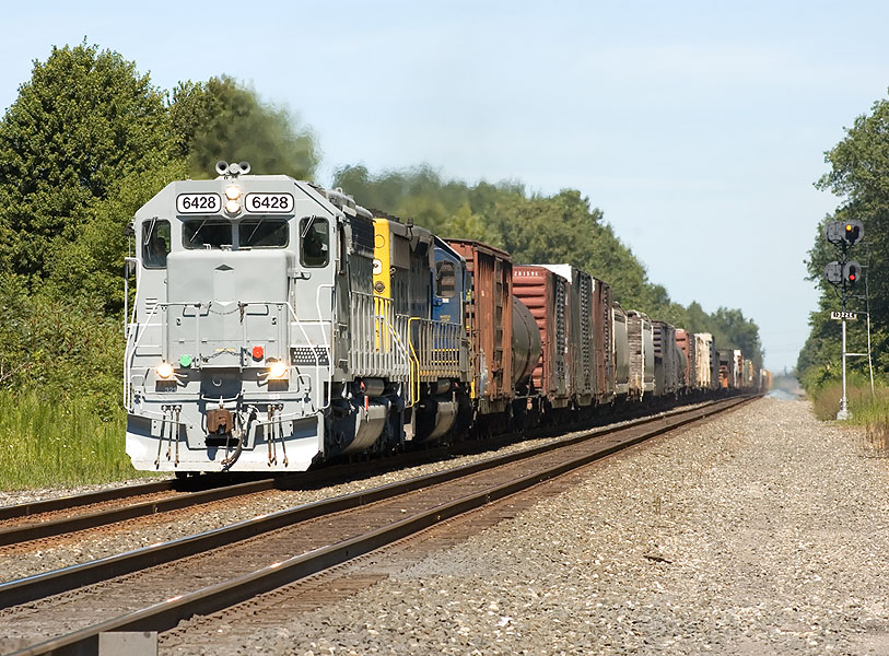 Westbound CSX Q365