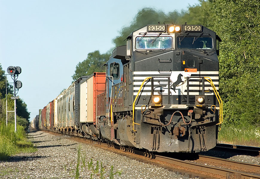Westbound CSX Q371
