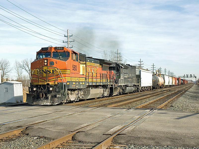 Westbound CSX Q381