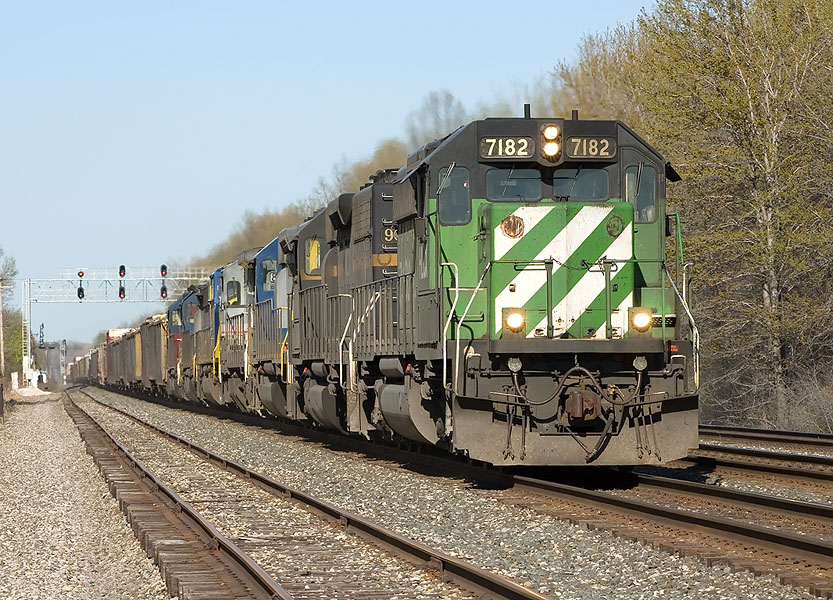 Westtbound CSX Q641