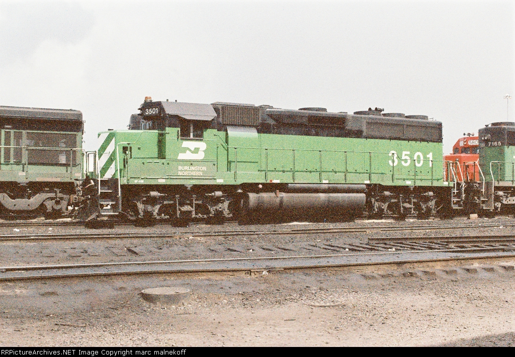 0568897-R1-036-16A.jpg