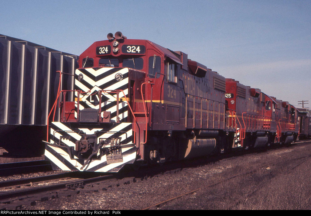 LV324a_730313web.jpg