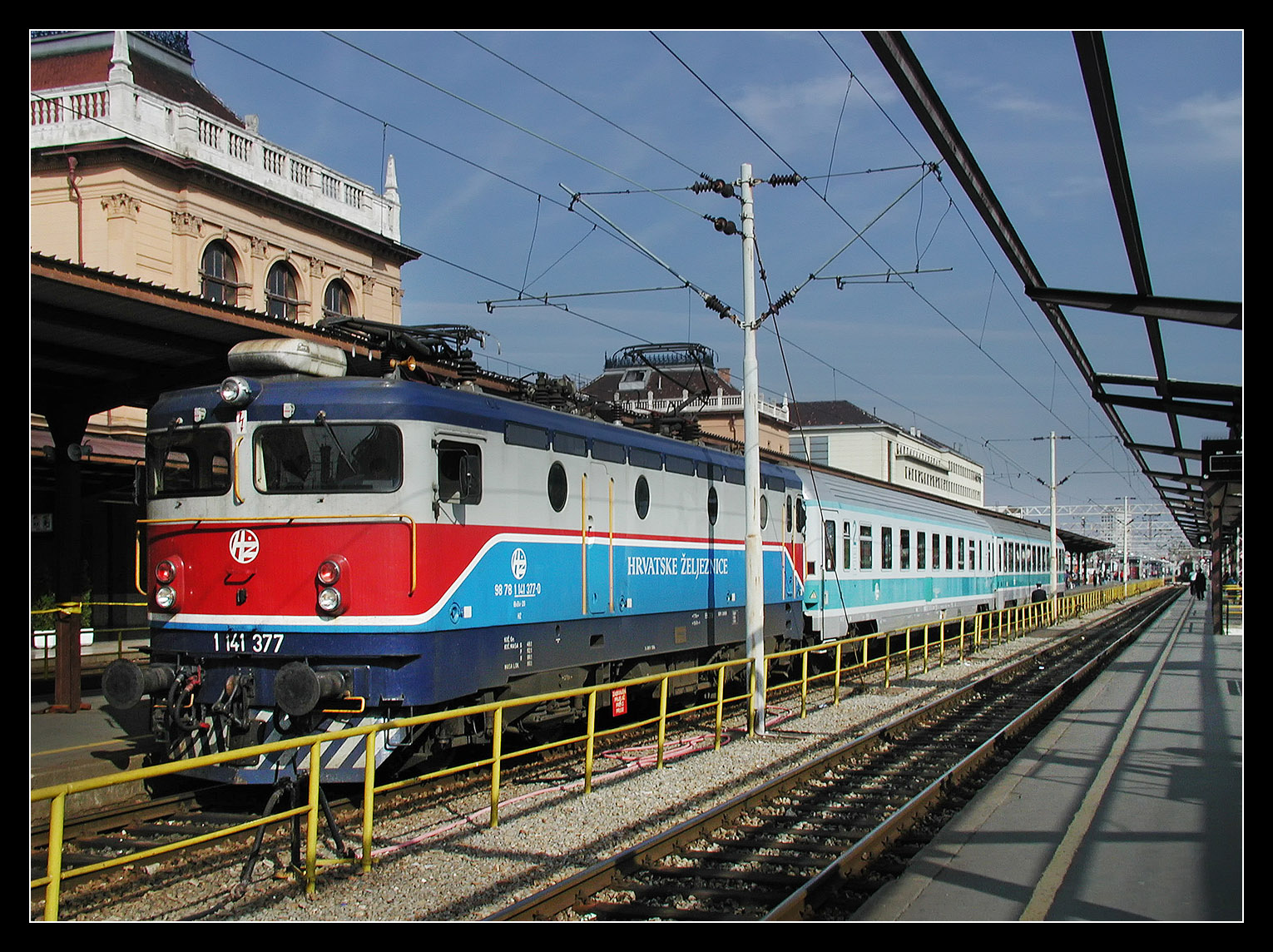 heck3907.jpg