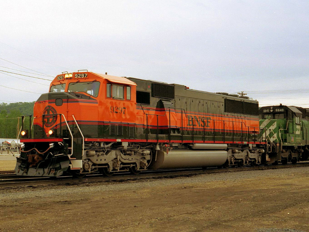 BNSF%209297E.jpg