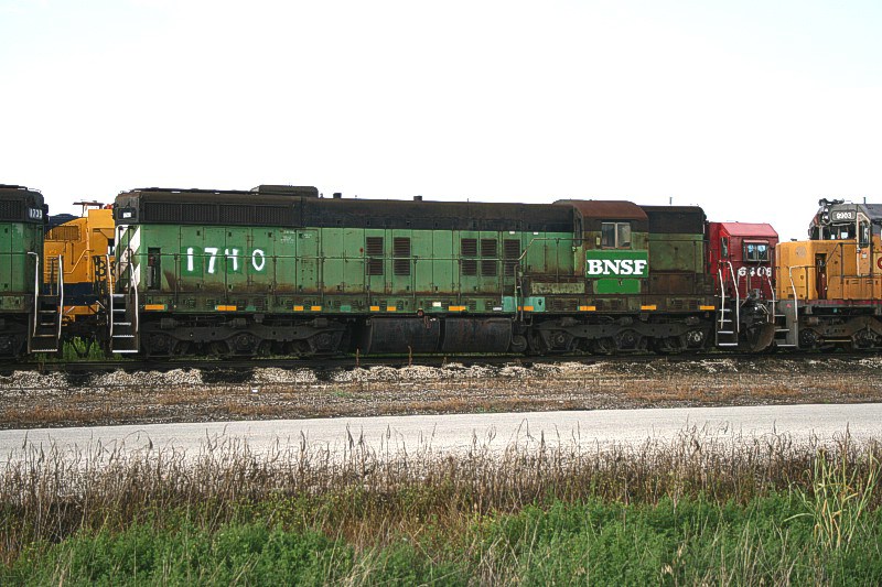 BNSF-1740[SD9]-%5ERS[BN]-SILVIS,IL-20080720-192501.jpg
