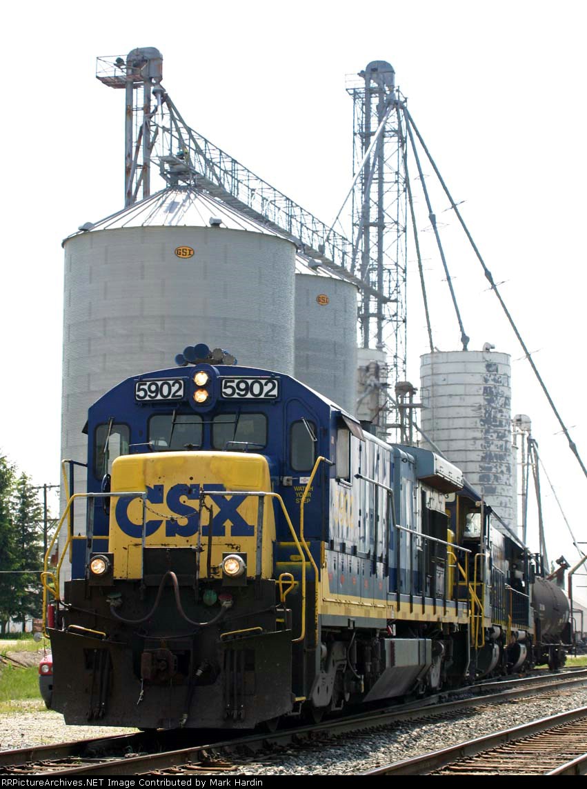 CSX-Sullivan%20OH%205-28-06%20047.jpg