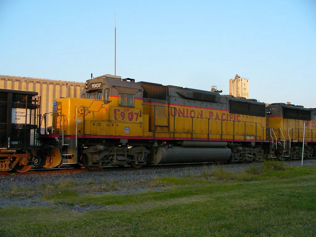UP%201907%20GP60%20SAG%20060606%2001.jpg