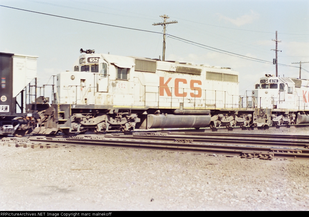 0568391-R1-000-_53.jpg