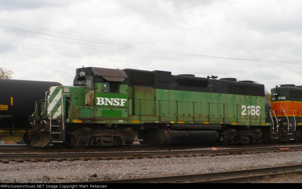 BNSF2188%20GP38.JPG