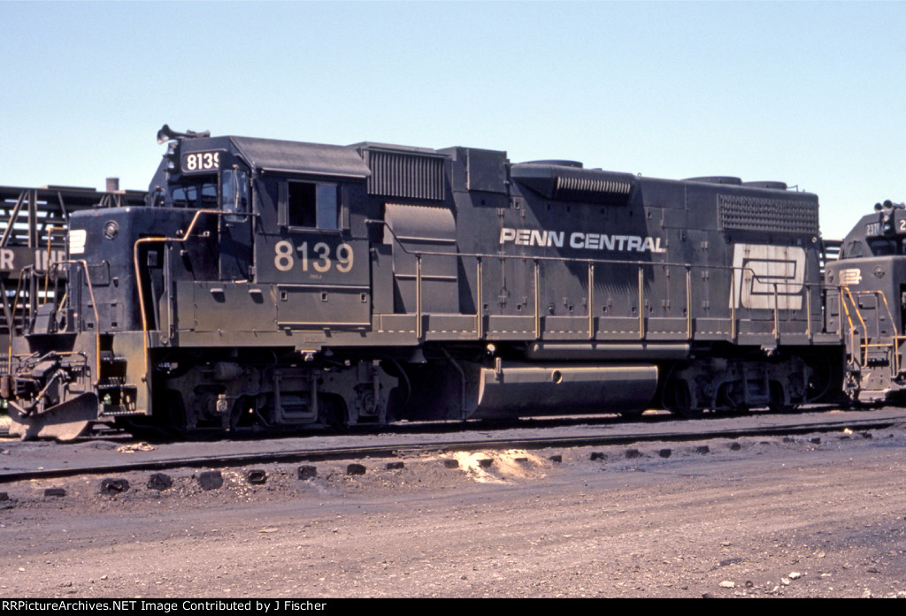 1976-08-20-p10-red-aw.jpg