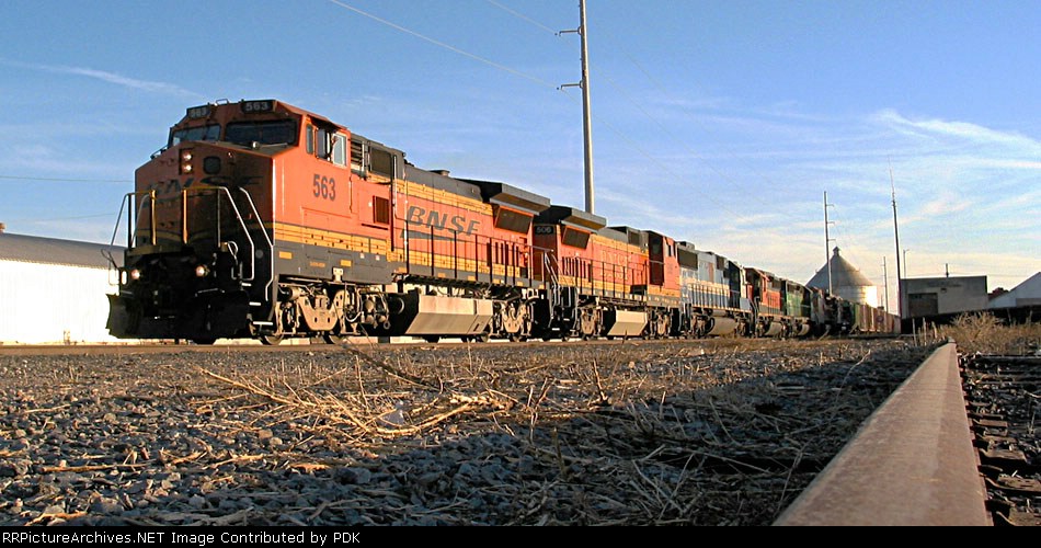 BNSF-7locos-2577.jpg